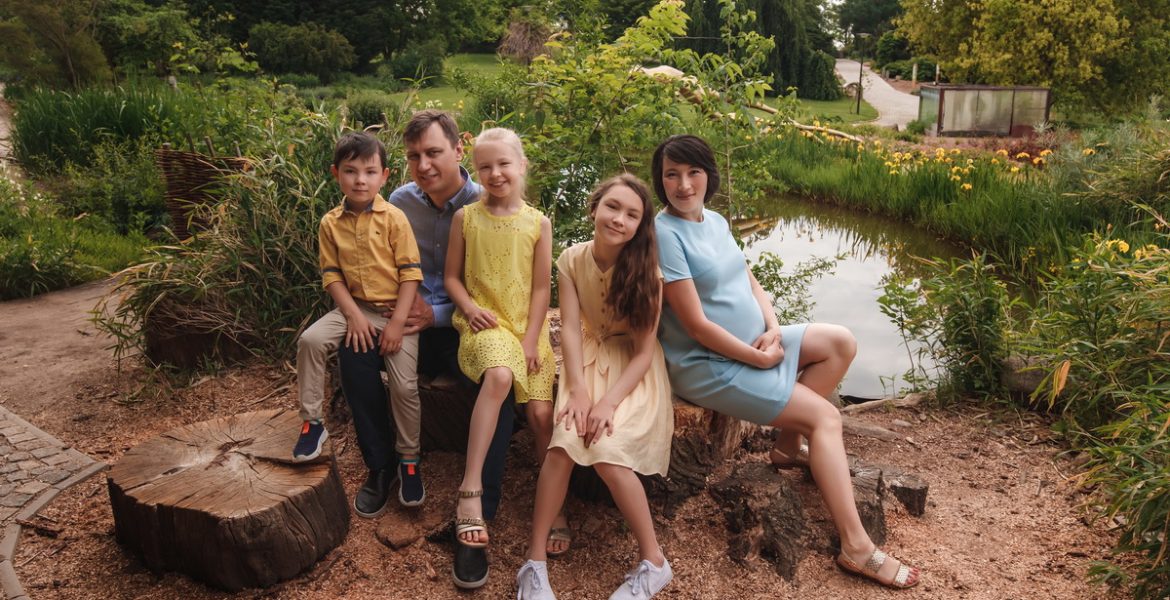 Семейная фотосессия в Пражском ботаническом саду Троя