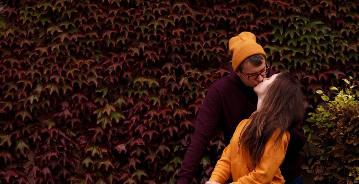 Осенняя фотосессия пары в Праге в Вртбовском саду